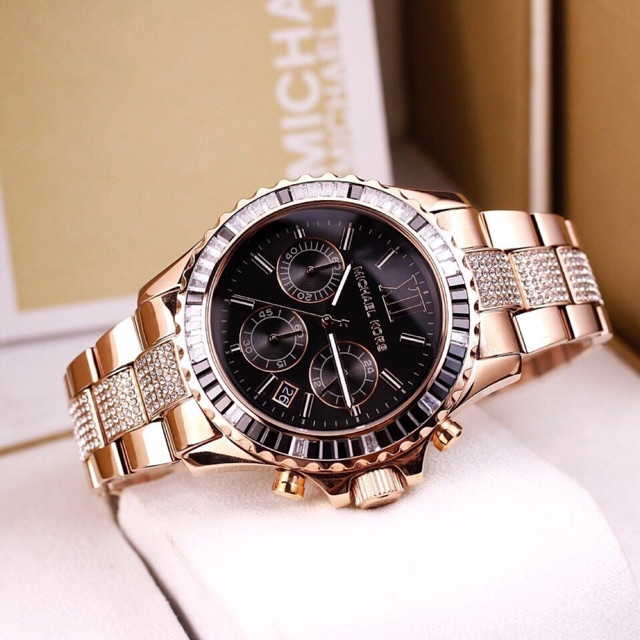 Đồng hồ Michael Kors nam MK5739 mang tông màu vàng chủ yếu